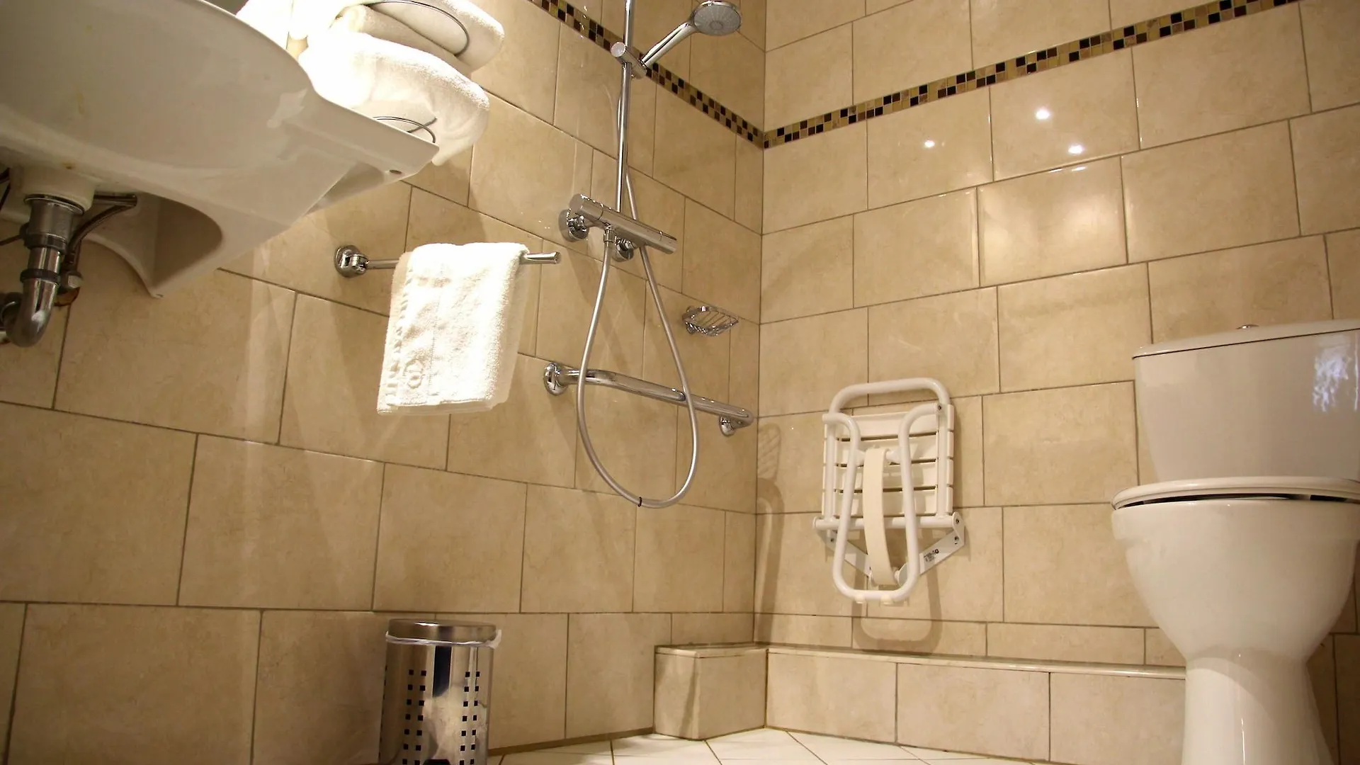 Hotel Menton Riviera 3*,